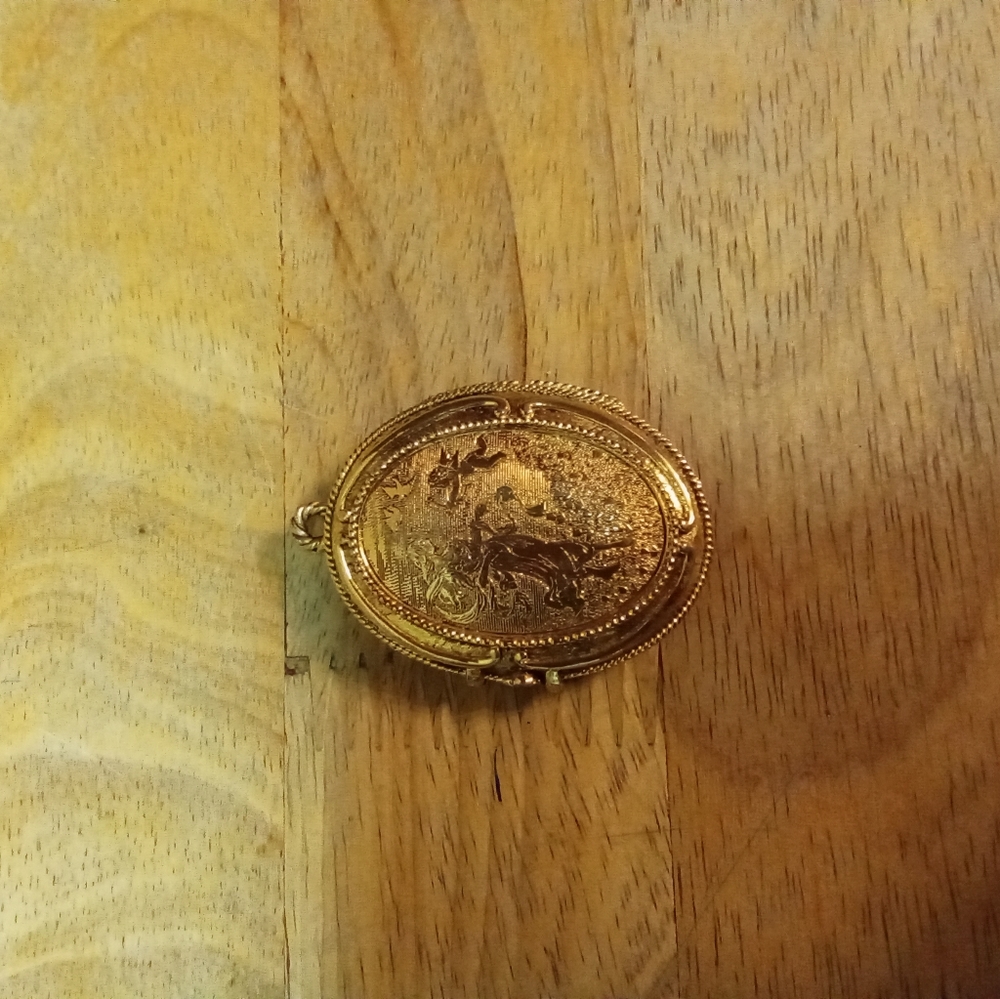 Antique Victorian Gold Plated Locket